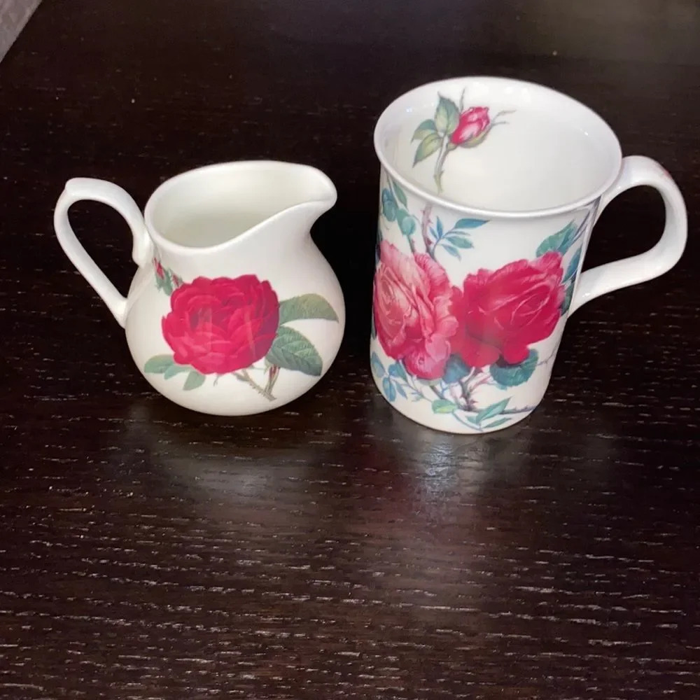 ROY KIRKHAM cup & creamer